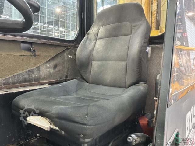 Side-loader forklift Boss 