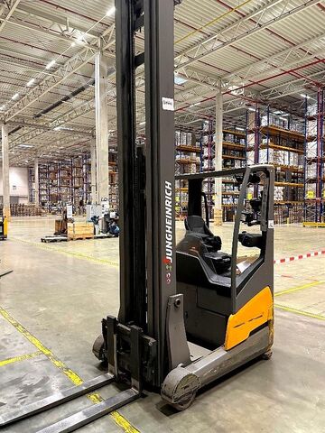 Schubmaststapler Jungheinrich ETV 216i