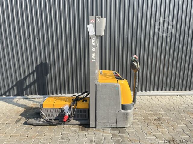 Pedestrian Stacker Jungheinrich EJC212