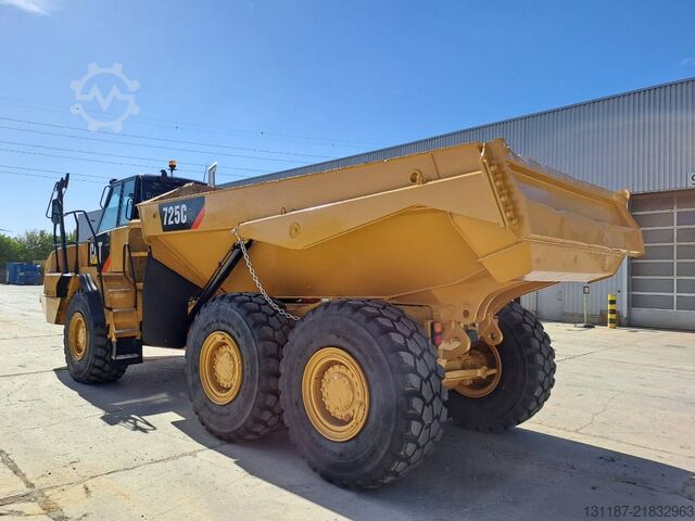 Dumper CAT 725C2