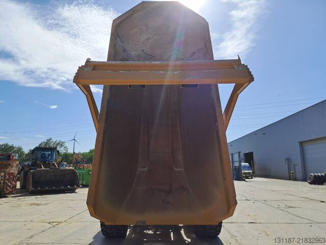 Dumper CAT 725C2
