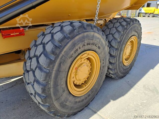 Dumper CAT 725C2