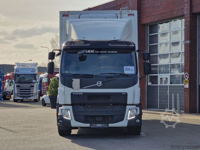 Suitcase Volvo FE 320 - Euro 6 - full air - side opening - lif...