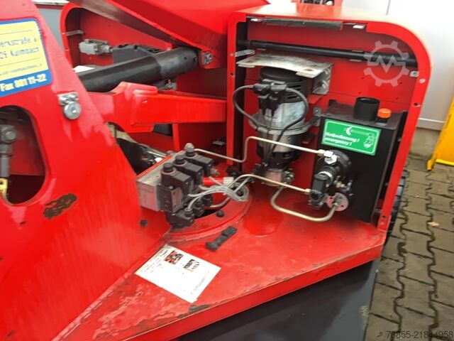 Articulated Boom Lift PB DINO 12EZ for parts only
