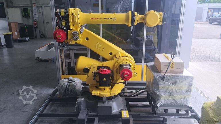 Industrial robot FANUC R2000IC210F