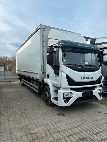 Truck with flatbed and tarpaulin cover Iveco 140E280