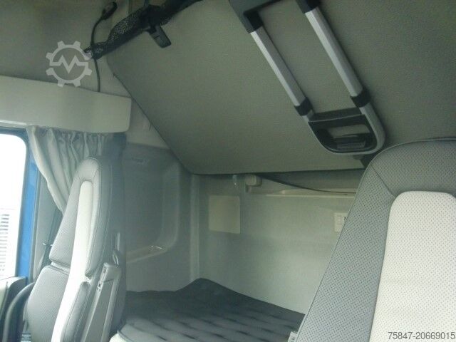 Standard SZM Volvo FH 500 Aero I-Save Globe XL Retarder