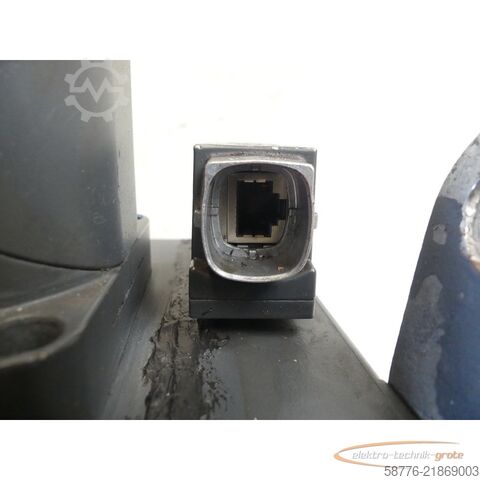 Control unit Siemens 1FT6108-8WF71-4FH0 SN: YFTN36350603001 - wassergekühlt