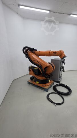 Industrial robot KUKA KR 240 L180-2 2000