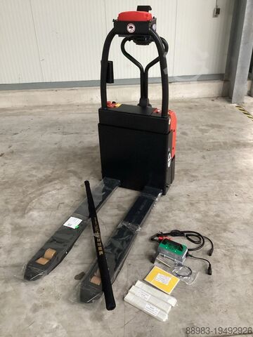 Pallet trucks EP EXP15