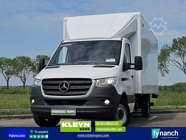 Suitcase MERCEDES-BENZ SPRINTER 319 Bakwagen Laadklep