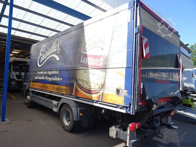 LKW mit Getränkeaufbau MERCEDES-BENZ 1523 Atego*l/l*6,2 m Schwenkwand*2 to LBW*2x AHK