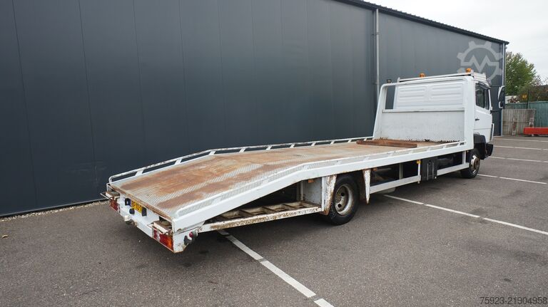 Car carrier van Mercedes-Benz 814 machine transporter truck