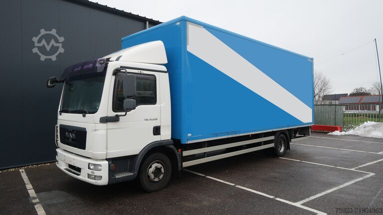 Suitcase MAN TGL 12.220 closed box truck