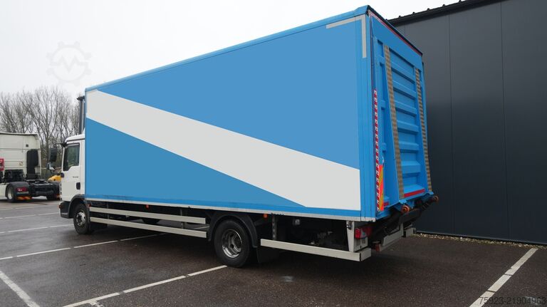 Suitcase MAN TGL 12.220 closed box truck