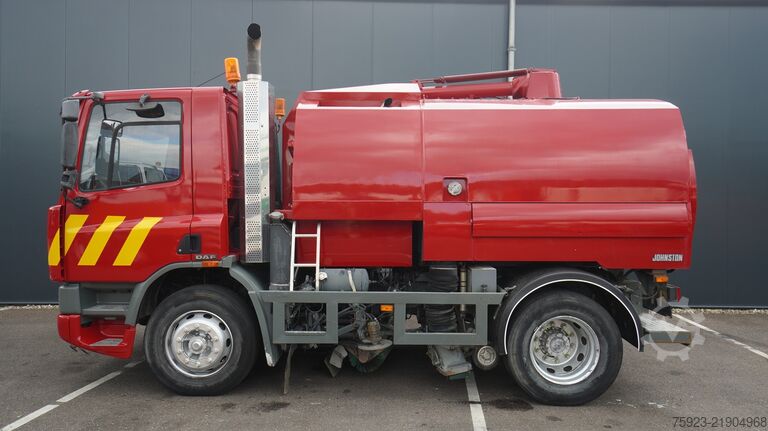 Road sweeper DAF 65.180 ATI right-hand drive street sweeper truck