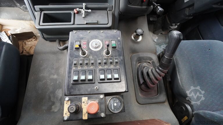 Road sweeper DAF 65.180 ATI right-hand drive street sweeper truck