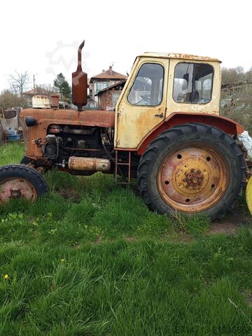 Tractor Юмз 