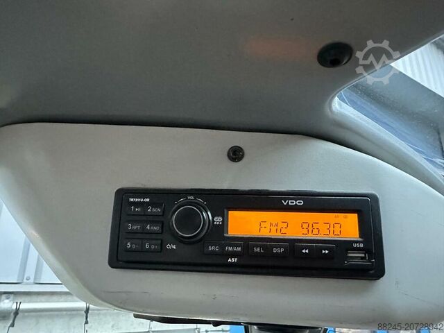 Elektrischer Triplex-Gabelstapler Still RX60-25 mit wenigen Betriebsstunden STILL RX60-25