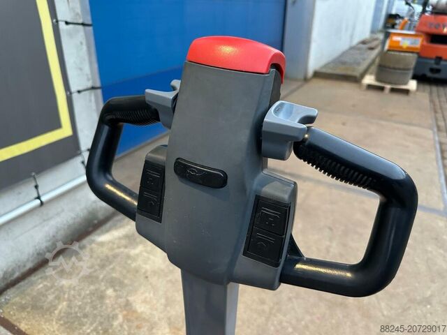 VS-22539 Electric compact pallet truck Still ECH15 STILL ECH15