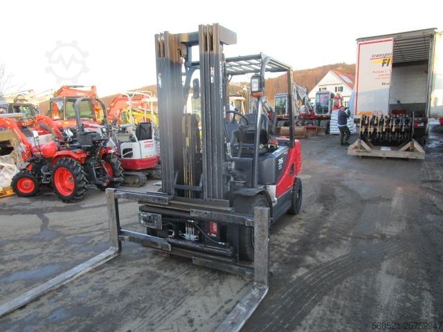 Dieselstapler Doosan 3,5 Ton.- Triplex 5m + Zinkenversteller + SS
