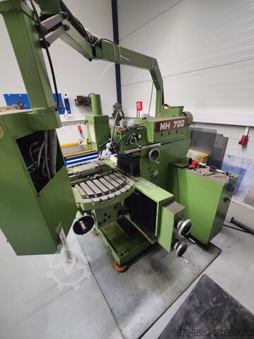Milling machine MAHO MH 700
