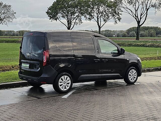 RENAULT EXPRESS 1.5 AC CarPlay EURO6 PDC partial leather camera cruise control 53,000 km RENAULT EXPRESS 1.5 ac carplay EURO6 pdc half leder cam...