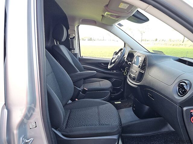 MERCEDES-BENZ VITO 114 L2 AC automatic EURO6 CarPlay cruise control tailgate original Dutch vehicle MERCEDES-BENZ VITO 114 L2 ac automaat EURO6 carplay cruisecon...