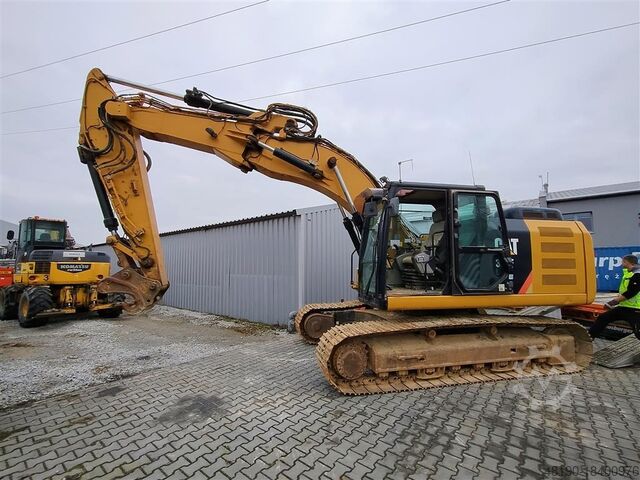 Crawler excavator Caterpillar 323FL