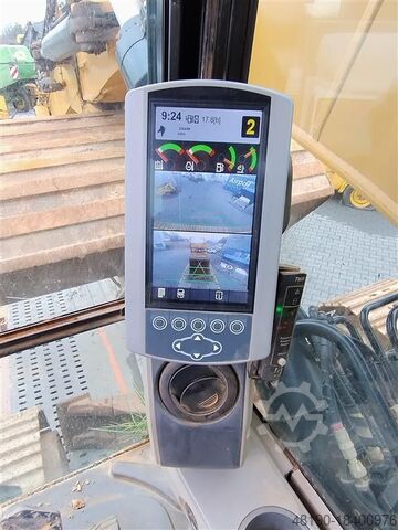 Crawler excavator Caterpillar 323FL