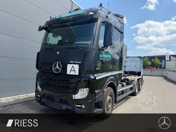 Special purpose truck MERCEDES-BENZ Actros 2551 LL 6x2 Abrollkipper AUT LM SpurH