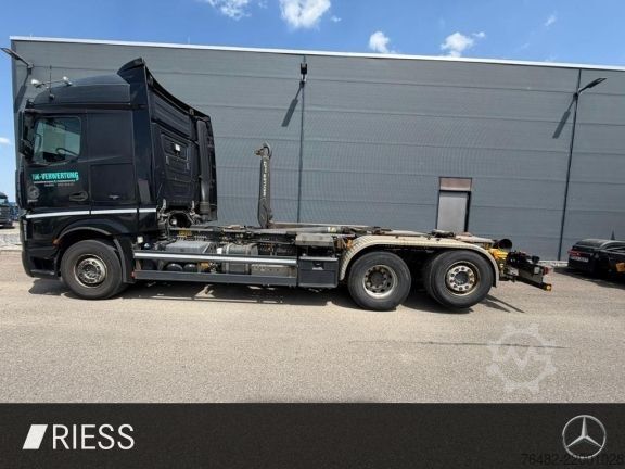 Special purpose truck MERCEDES-BENZ Actros 2551 LL 6x2 Abrollkipper AUT LM SpurH