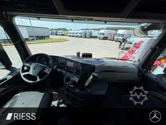 Special purpose truck MERCEDES-BENZ Actros 2551 LL 6x2 Abrollkipper AUT LM SpurH