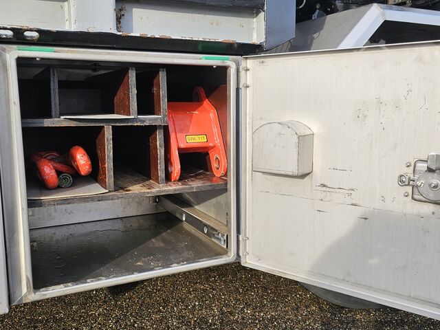 Ladepritsche Scania R480 8X2 / HMF 60 t/m + JIB / RETARDER