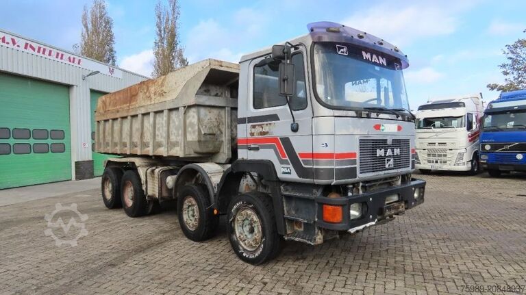 Kipper MAN 35.362 8x4 Euro 2, ZF manual gearbox, VERY clean