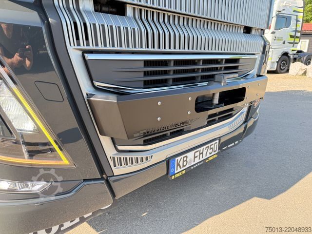 Heavy-duty truck VOLVO FH 750 6X2/4 in Voll- Ausstattung, Kipphydraulik