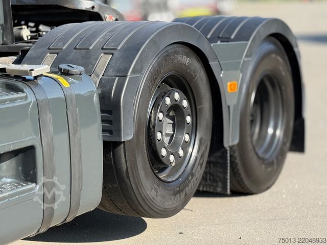 Heavy-duty truck VOLVO FH 750 6X2/4 in Voll- Ausstattung, Kipphydraulik