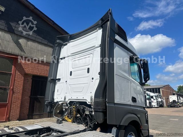 Volume tractor unit MERCEDES-BENZ Actros 1845 X-Low Retarder ACC Spur. As.  3x