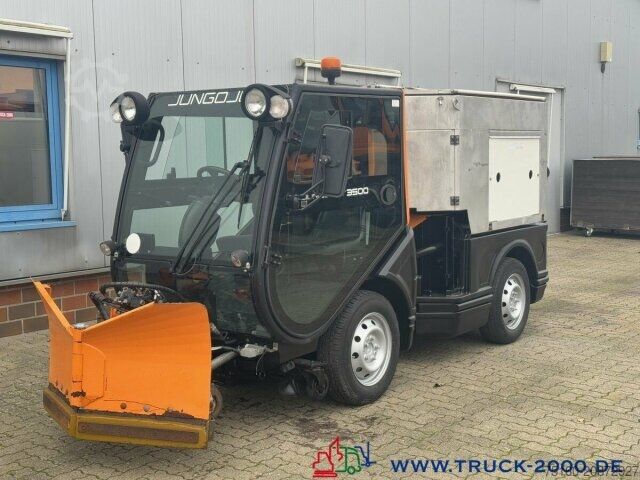 Kehrmaschine Multicar Nilfisk JungoJet3500 Winterdienst & Kehrmaschine