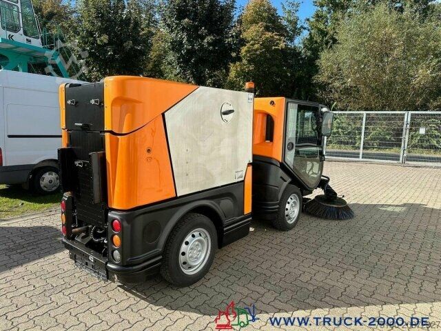 Kehrmaschine Multicar Nilfisk JungoJet3500 Winterdienst & Kehrmaschine