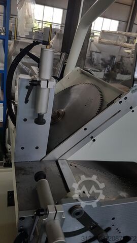 Aluminium-Doppelseiten-Sägemaschine Fenstek CNC Aluminium Double Head Cutting Saw
