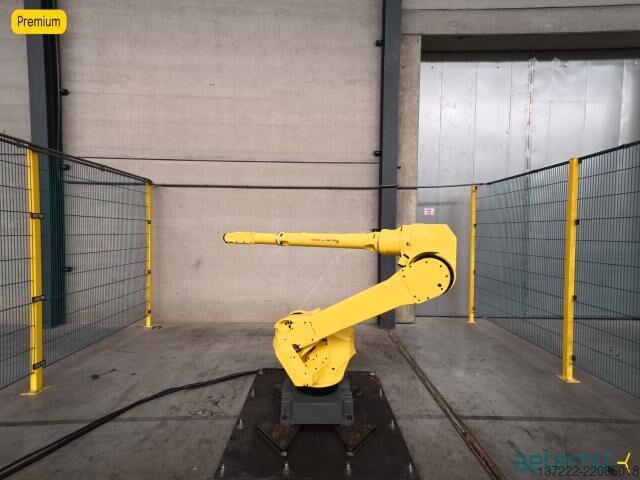 Refurbished Industrial Robot — 1 year warranty FANUC M-710iC/20L