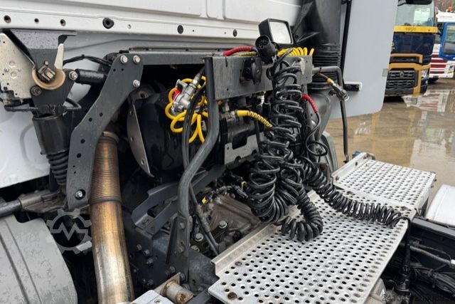 Standard SZM MERCEDES-BENZ Actros 1841 4x2