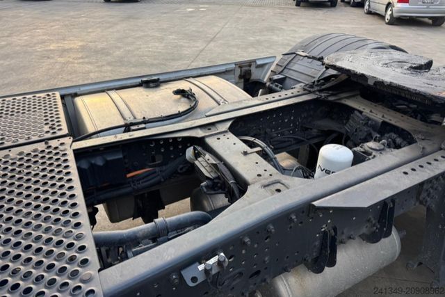 Standard SZM IVECO Stralis 460 4x2 Racing