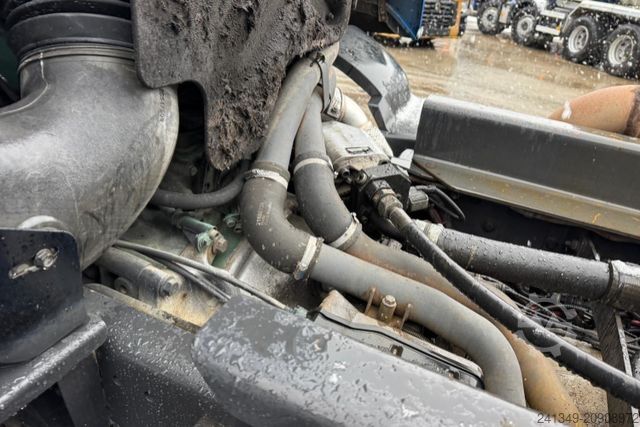 Abrollkipper VOLVO FH-400 8x4 Hyvalift AHK