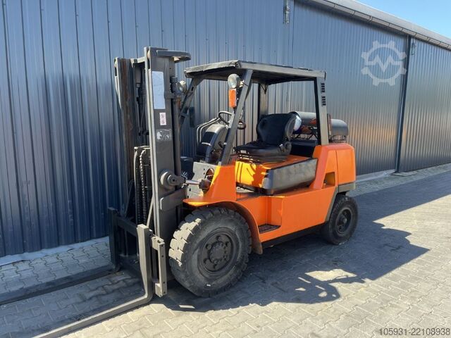 LPG Forklifts Nissan F04G35T
