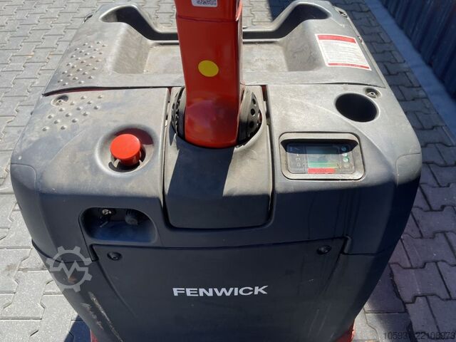 Tow Tractor Linde P50