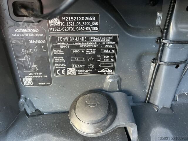 Electric 3-wheel forklift Linde E16-02