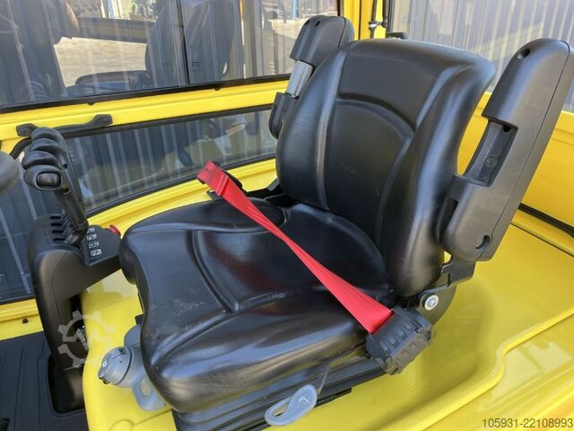 Electric 4-wheel forklift Hyster J2.5XN