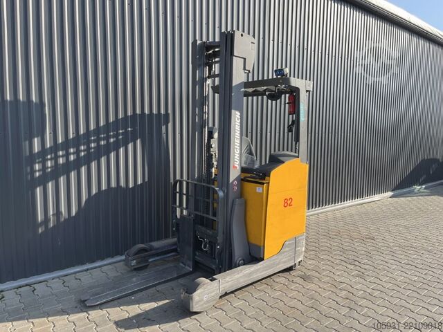 Schubmaststapler Jungheinrich ETV216